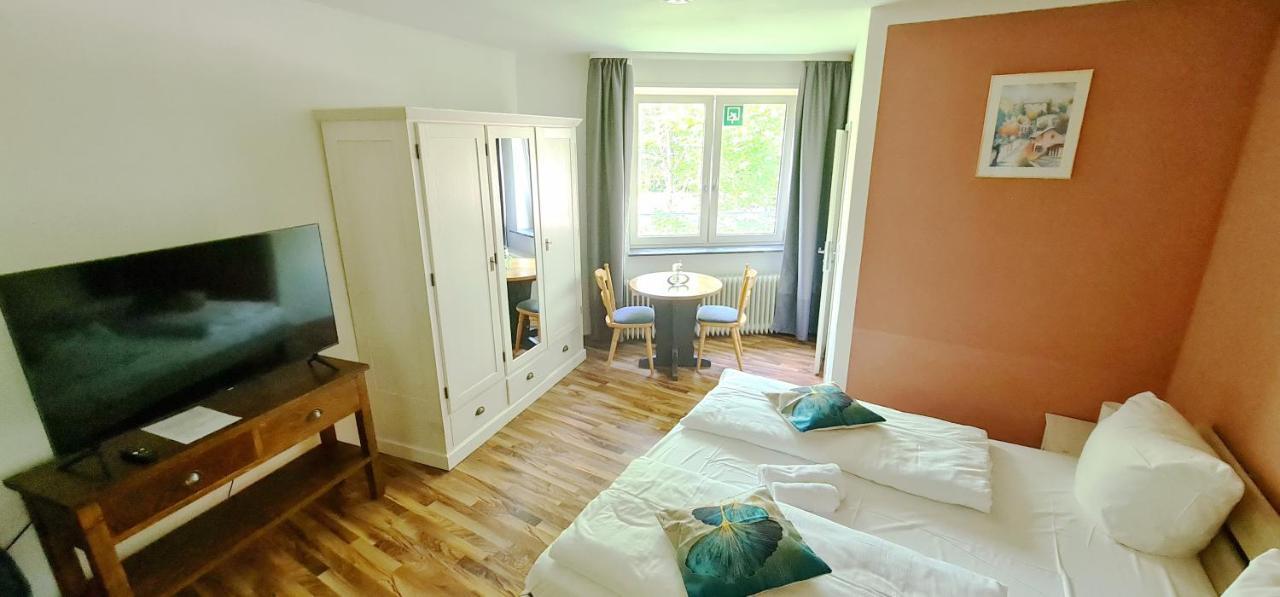 Hotel Bischoff Winnweiler Екстер'єр фото