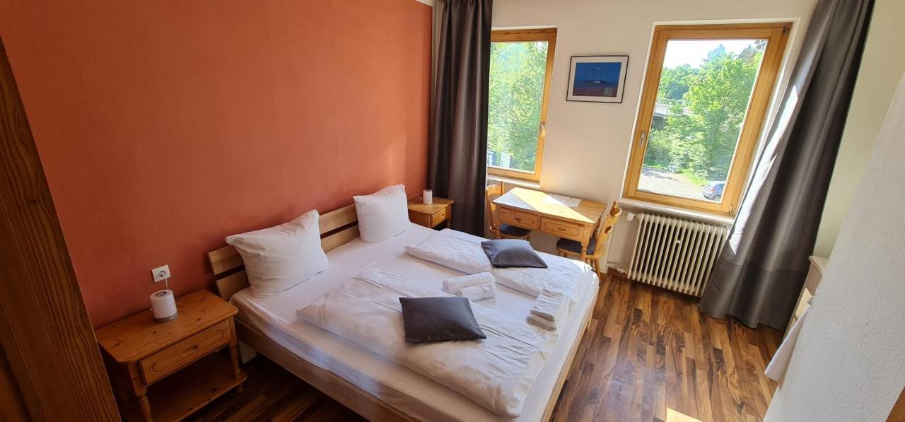 Hotel Bischoff Winnweiler Екстер'єр фото